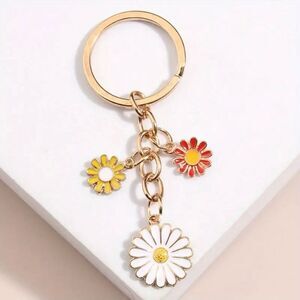 NWT Gorgeous Gold Yellow, white & red Daisy flowers Keyring Key holder Keychain